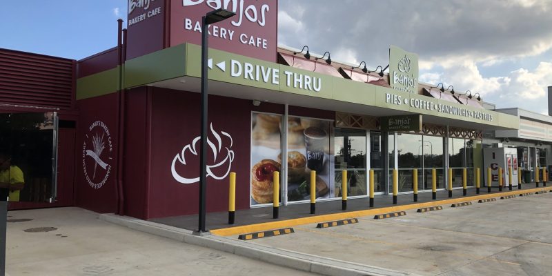 7-Eleven and Banjo's Bakery, Park Ridge – image 3
